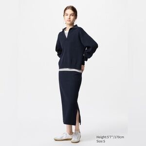 Uniqlo Women’s Smooth Cotton Blend Navy Skirt Size Medium NEW